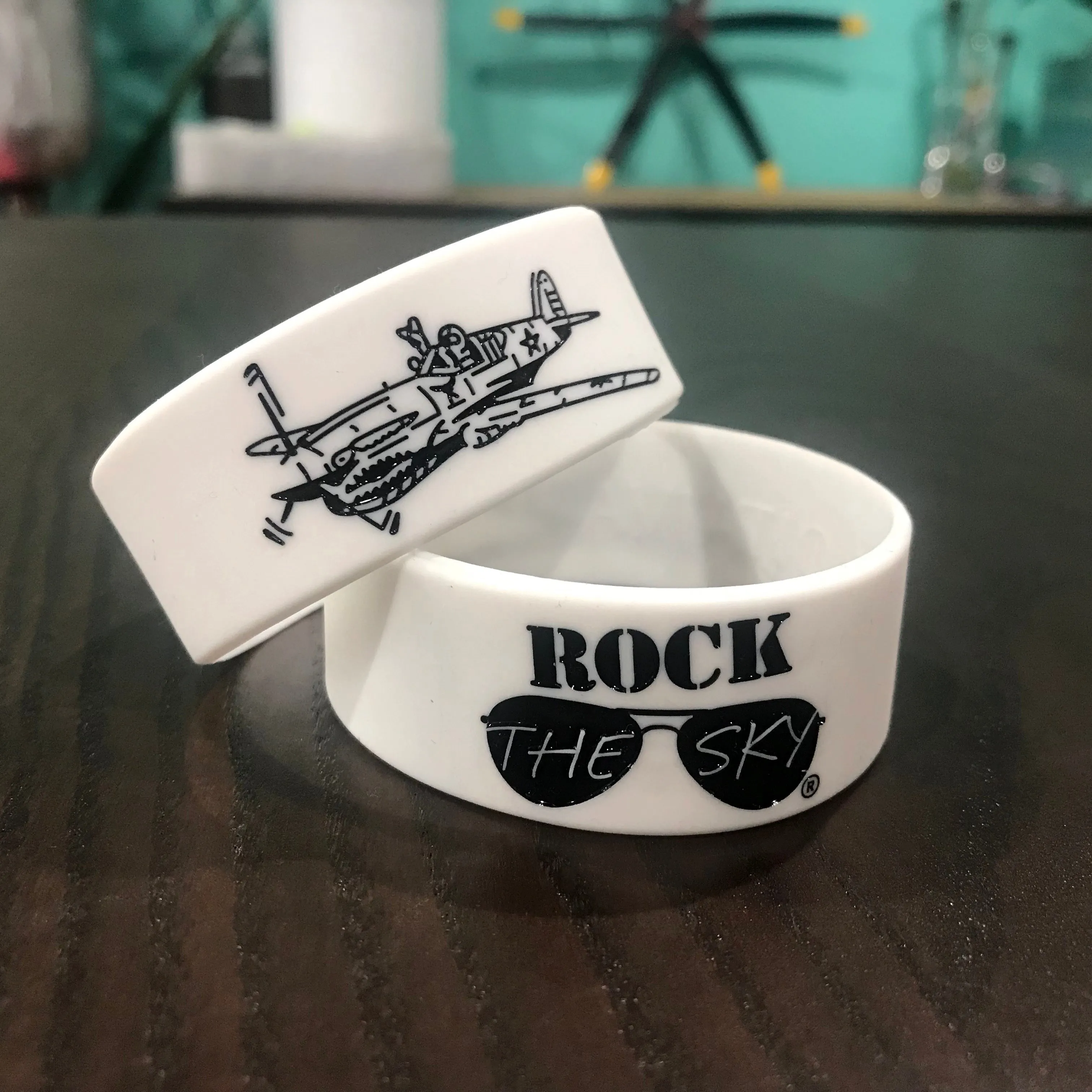 Curtiss P-40 Warhawk | Rock the Sky Get High Aviation Aviator Sunglasses Silicone Bracelet