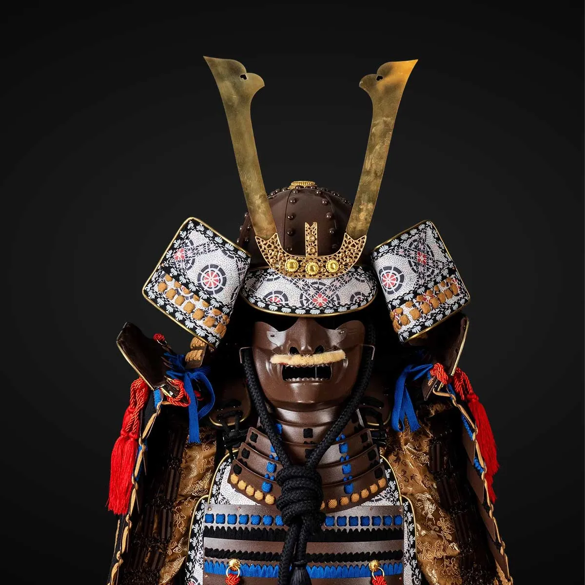 Handmade Life-Size Oda Clan Kachi Samurai Armor – Brown & Golden Yoroi