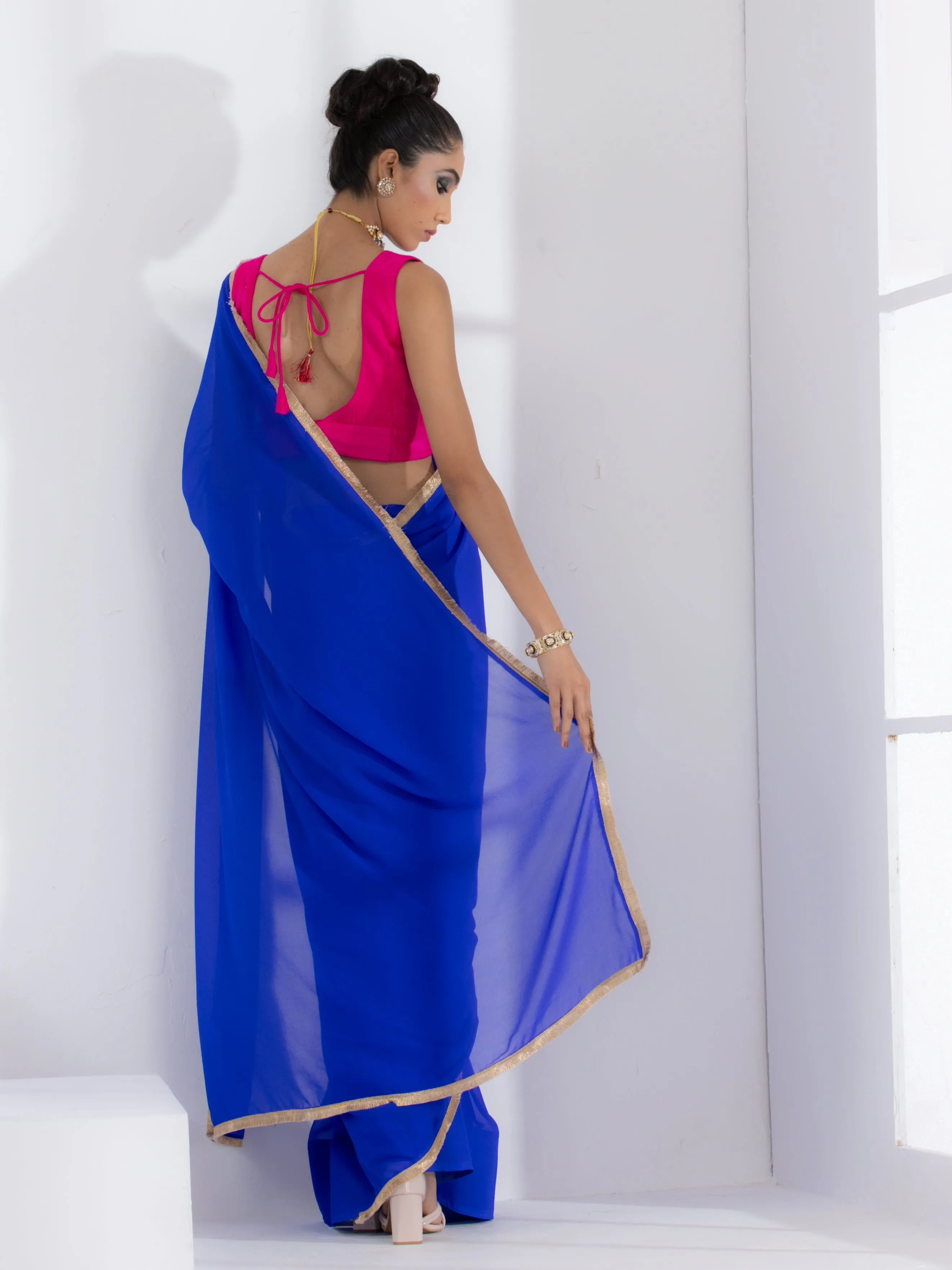 Royal Blue Georgette Saree with Lace & Pink Posh Blouse Fabric